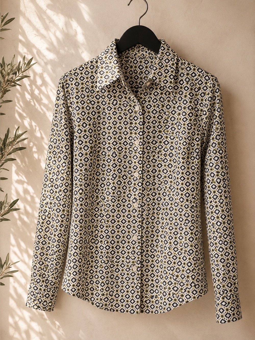 TABI Simply Classic Geometric Print Button-Down Blouse – Size Medium